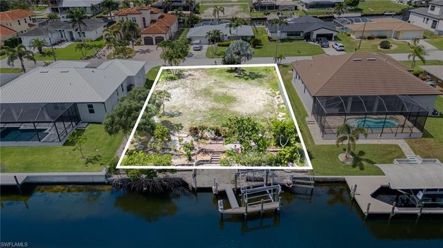 127 SW 52nd TER, Cape Coral, FL 33914