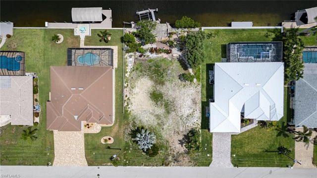 127 SW 52nd TER, Cape Coral, FL 33914