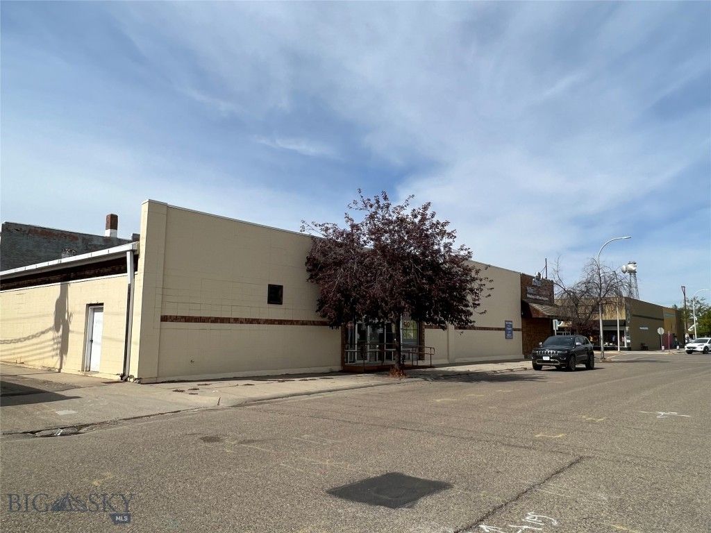818 Main Street, Miles City, MT 59301 photo 3