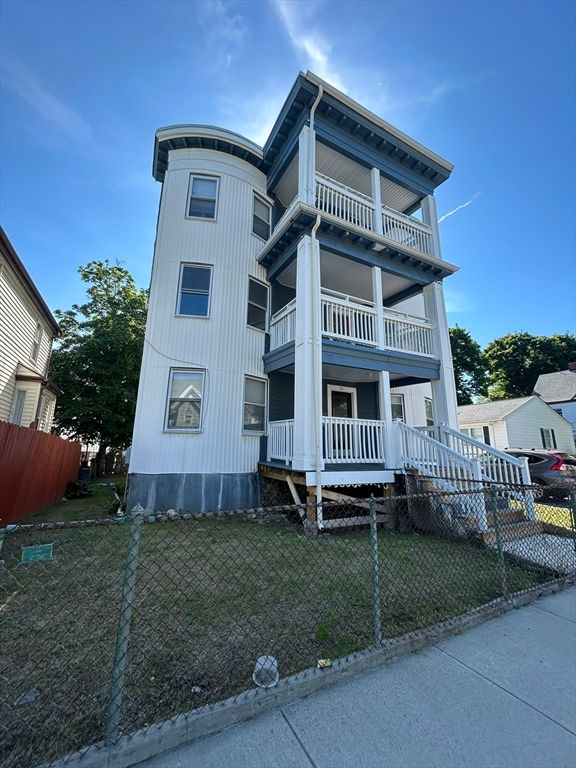 16 Peacevale Rd 2, Boston, MA 02124
