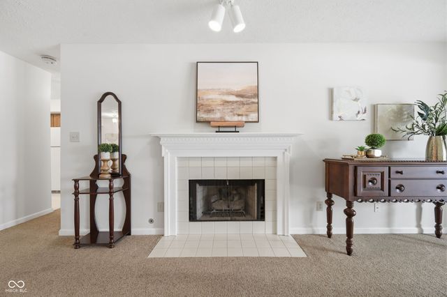 7601 Newport Bay Drive 109, Indianapolis, IN 46240