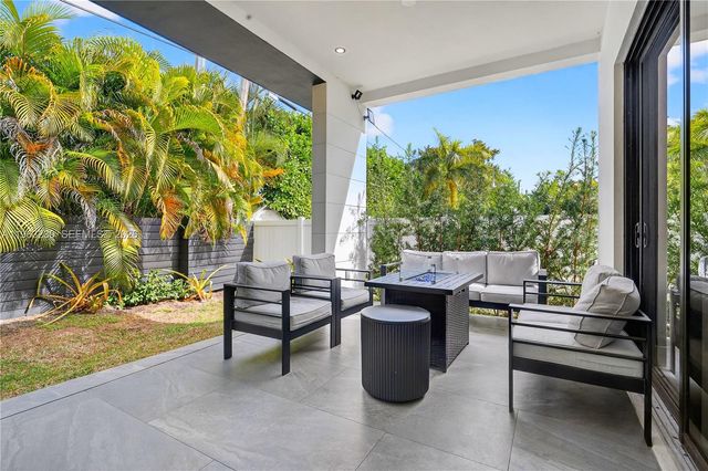 913 NE 15th St, Fort Lauderdale, FL 33304