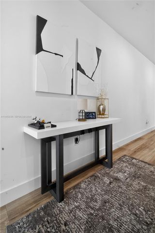 913 NE 15th St, Fort Lauderdale, FL 33304