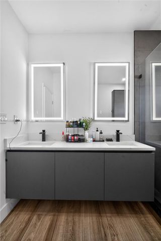 913 NE 15th St, Fort Lauderdale, FL 33304