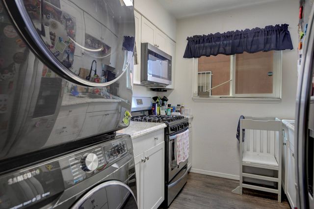 1721 Vail Place SE, Albuquerque, NM 87106