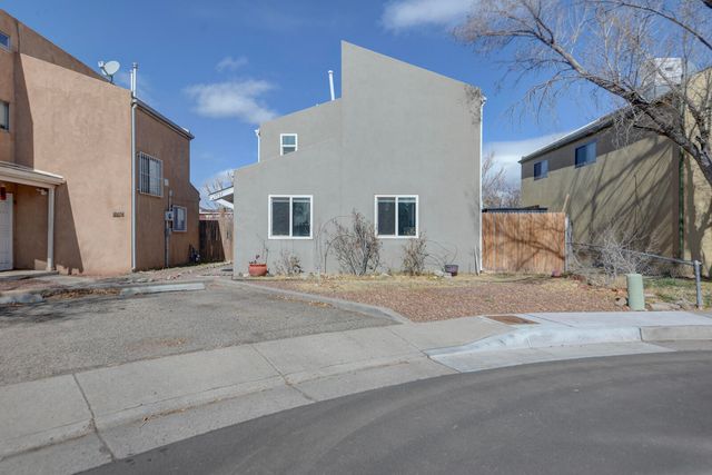 1721 Vail Place SE, Albuquerque, NM 87106