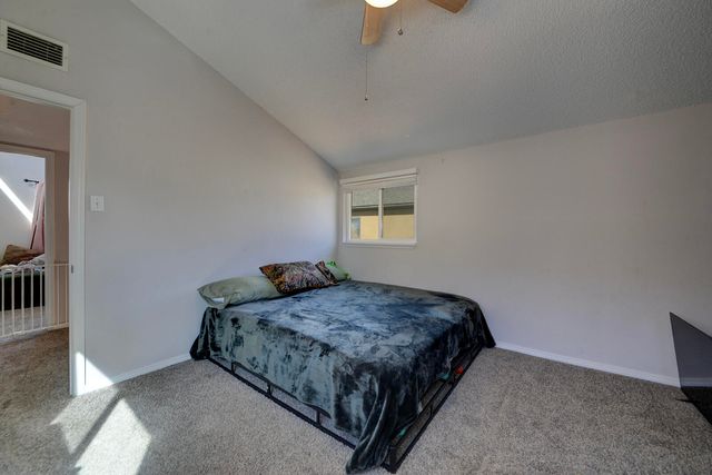 1721 Vail Place SE, Albuquerque, NM 87106