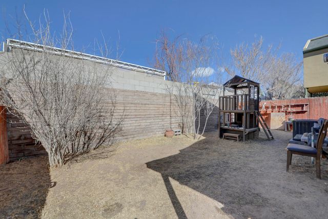 1721 Vail Place SE, Albuquerque, NM 87106