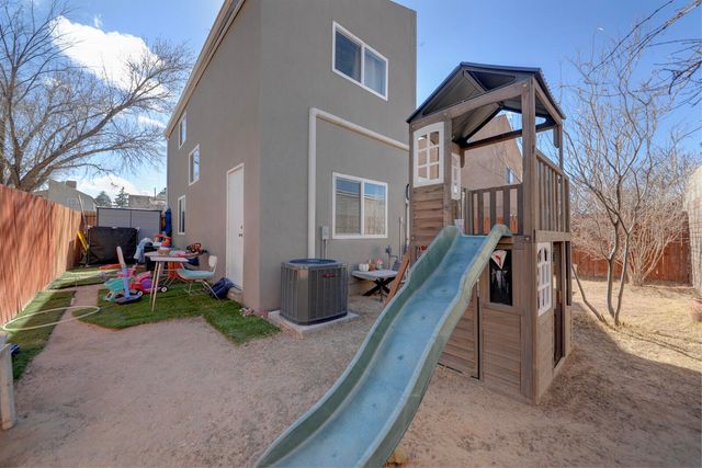 1721 Vail Place SE, Albuquerque, NM 87106