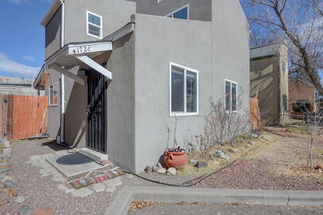 1721 Vail Place SE, Albuquerque, NM 87106