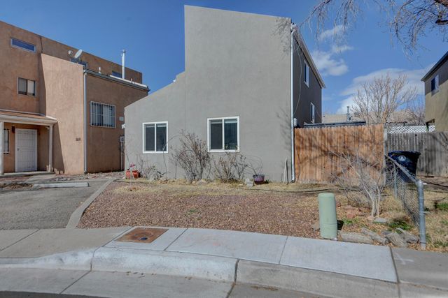 1721 Vail Place SE, Albuquerque, NM 87106