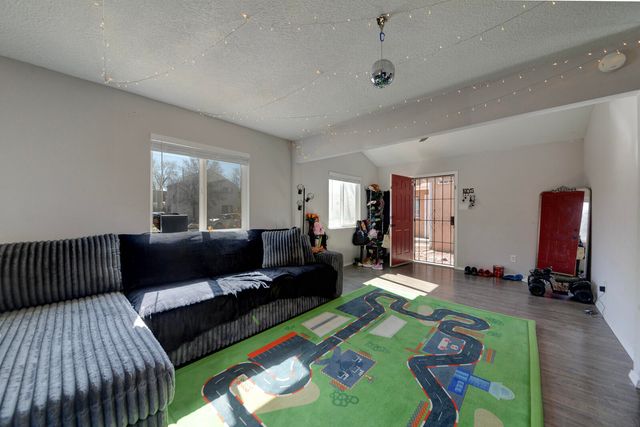 1721 Vail Place SE, Albuquerque, NM 87106