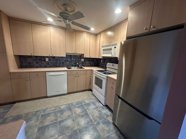 1321 Worcester Rd 612, Framingham, MA 01701
