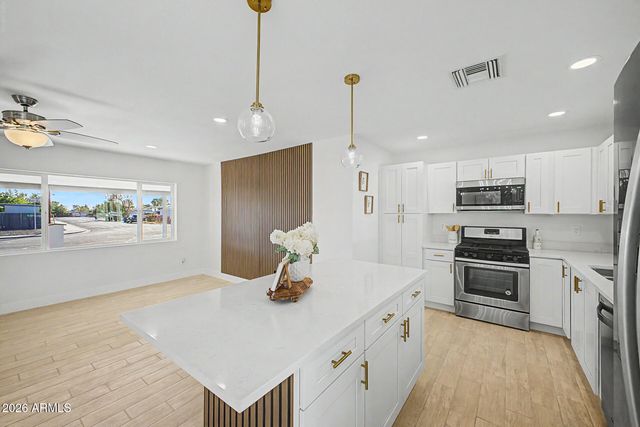 11625 N 20TH Avenue, Phoenix, AZ 85029