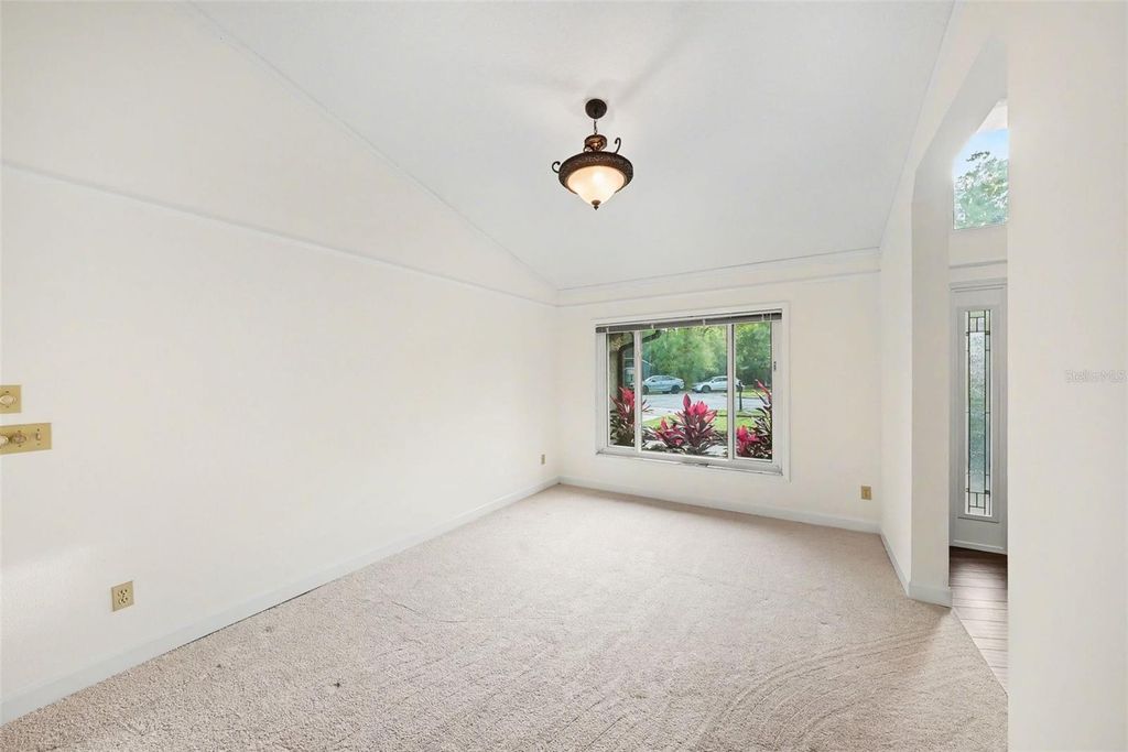 Image 11 of property listing at 12804 WALLINGFORD DRIVE, Tampa, FL 33624