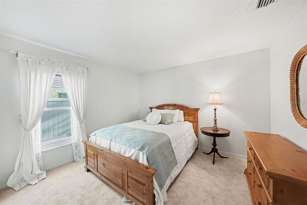 Image 23 of property listing at 12804 WALLINGFORD DRIVE, Tampa, FL 33624