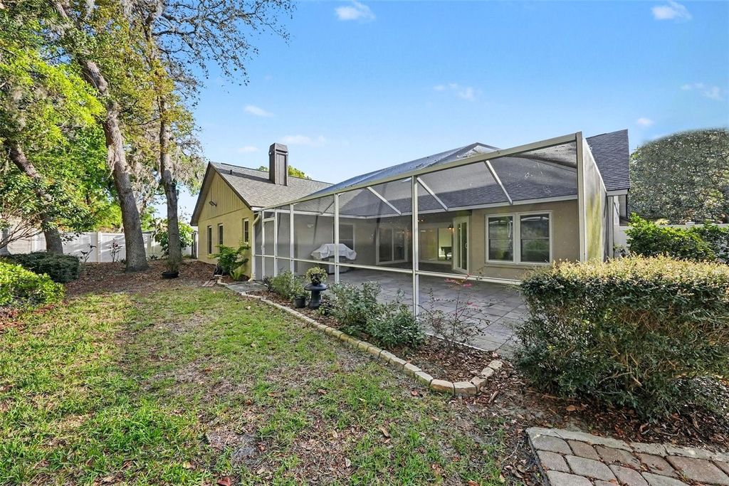 Image 33 of property listing at 12804 WALLINGFORD DRIVE, Tampa, FL 33624