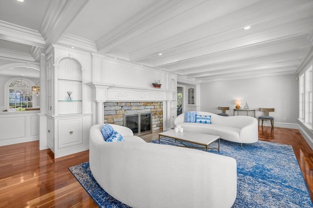 120 Vineyard Road, Barnstable, MA 02635