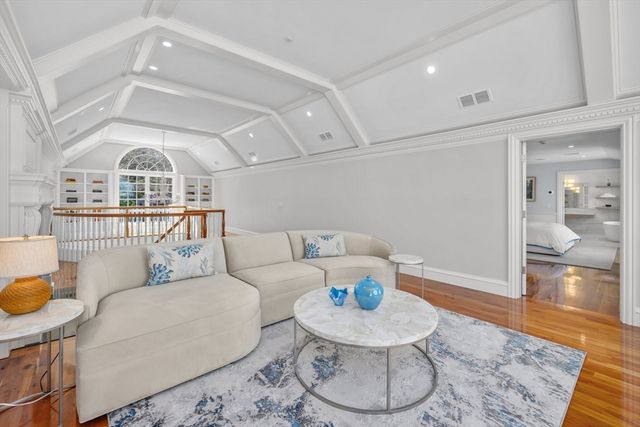 120 Vineyard Road, Barnstable, MA 02635
