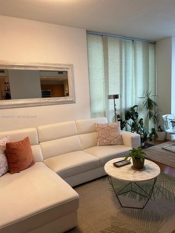 1060 Brickell Ave 2717, Miami, FL 33131