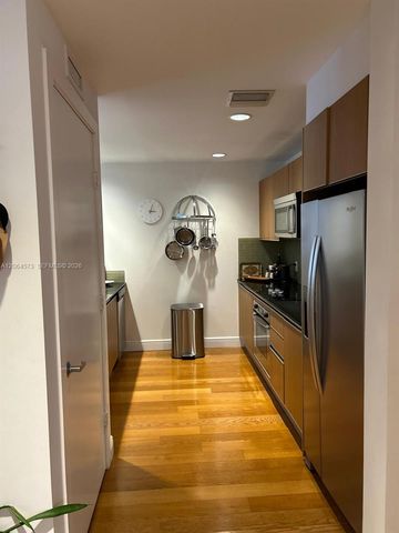 1060 Brickell Ave 2717, Miami, FL 33131