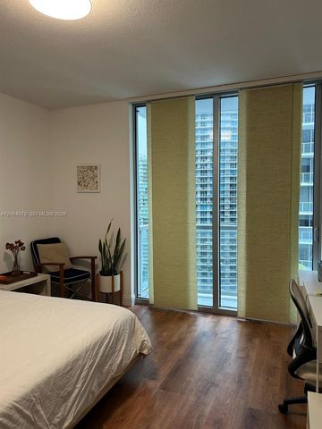 1060 Brickell Ave 2717, Miami, FL 33131
