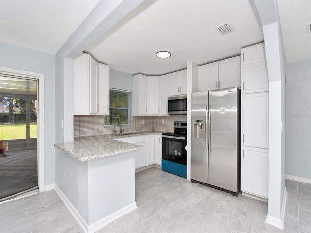 51 PARK LANE, Debary, FL 32713
