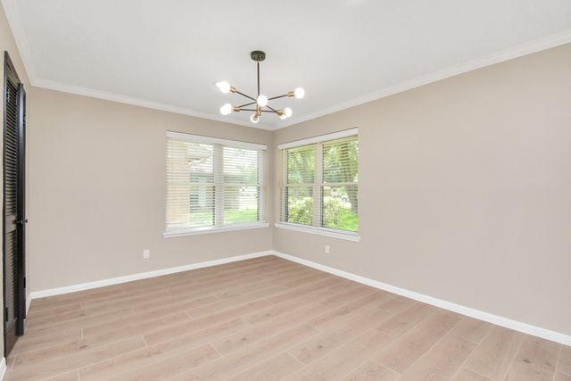 10550 Emnora Lane, Houston, TX 77043
