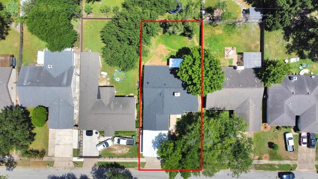 10550 Emnora Lane, Houston, TX 77043