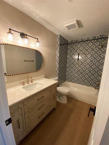 10550 Emnora Lane, Houston, TX 77043