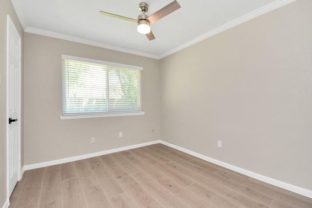 10550 Emnora Lane, Houston, TX 77043