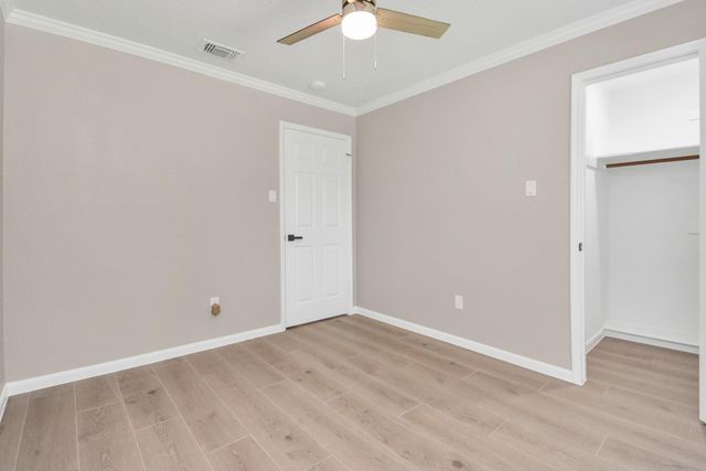 10550 Emnora Lane, Houston, TX 77043