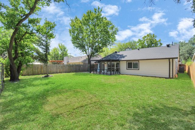 10550 Emnora Lane, Houston, TX 77043