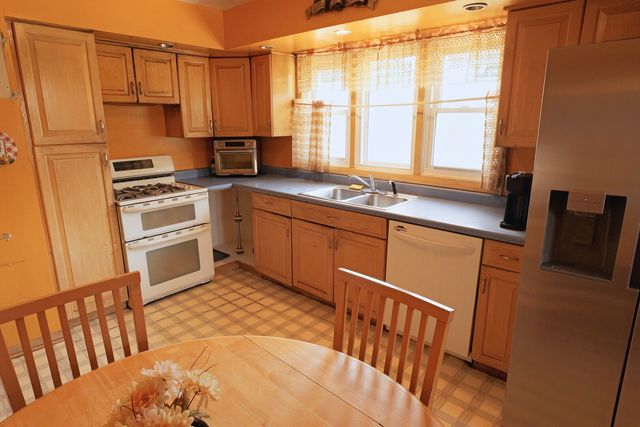 10313 S Karlov Avenue, Oak Lawn, IL 60453