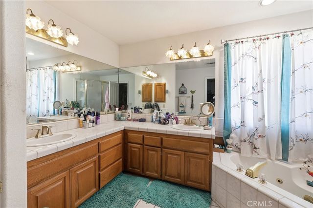 8585 Hickory, Hesperia, CA 92345