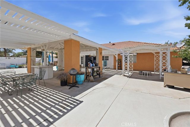 8585 Hickory, Hesperia, CA 92345