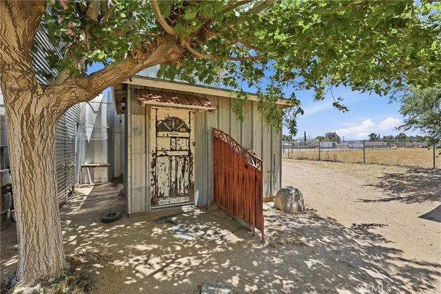8585 Hickory, Hesperia, CA 92345