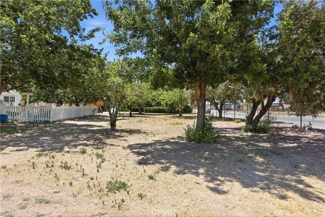 8585 Hickory, Hesperia, CA 92345