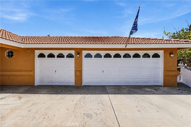 8585 Hickory, Hesperia, CA 92345