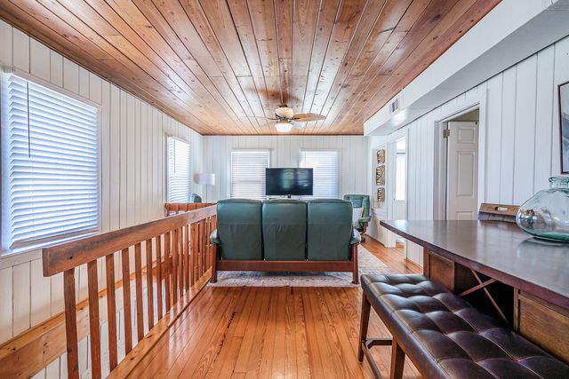 405 Palmetto Boulevard, Edisto Beach, SC 29438