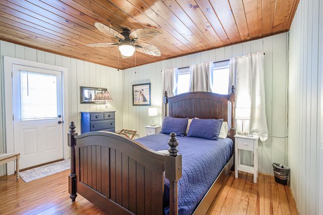 405 Palmetto Boulevard, Edisto Beach, SC 29438