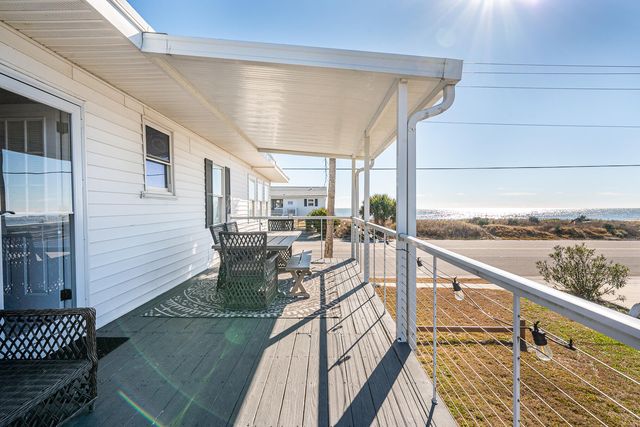 405 Palmetto Boulevard, Edisto Beach, SC 29438