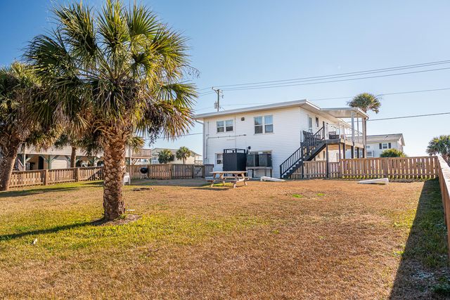 405 Palmetto Boulevard, Edisto Beach, SC 29438