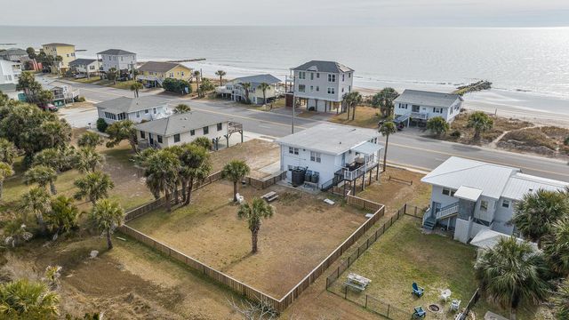 405 Palmetto Boulevard, Edisto Beach, SC 29438