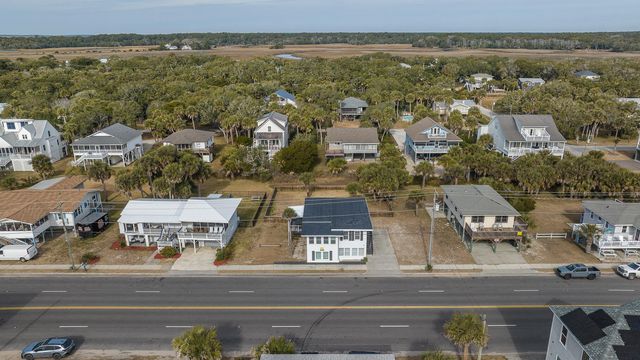 405 Palmetto Boulevard, Edisto Beach, SC 29438