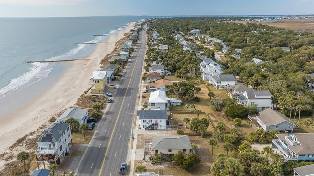 405 Palmetto Boulevard, Edisto Beach, SC 29438