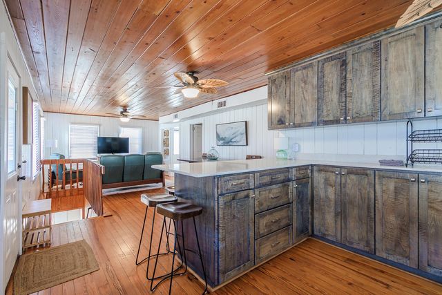 405 Palmetto Boulevard, Edisto Beach, SC 29438