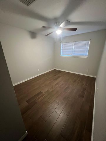 3342 Burke Road 100, Pasadena, TX 77504