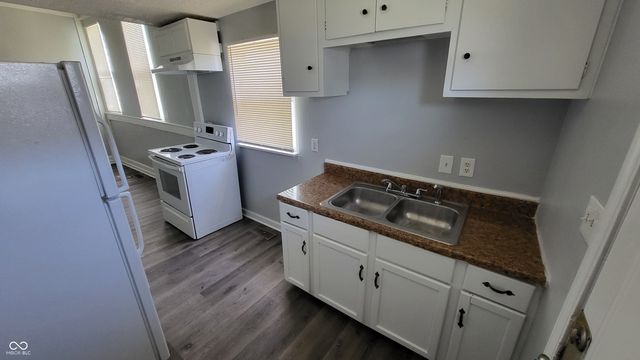 3617 Brookside Parkway South Drive B Lower, Indianapolis, IN 46201