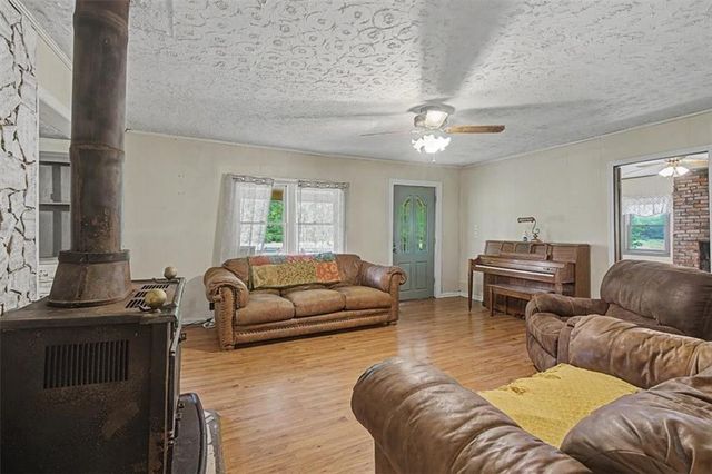 2480 Vinson Mountain Road, Rockmart, GA 30153